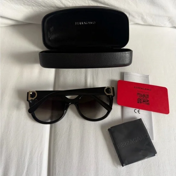 Brand New Salvatore Ferragamo Sunglasses - Picture 2 of 8